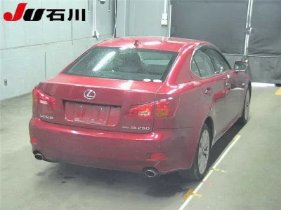 Lexus IS