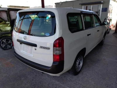 Toyota SUCCEED
