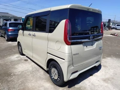 Nissan ROOX