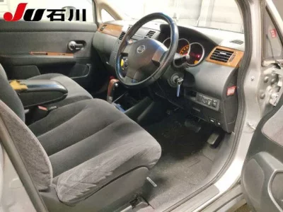 Nissan TIIDA LATIO