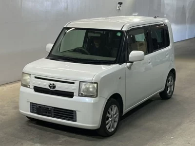 Toyota PIXIS SPACE