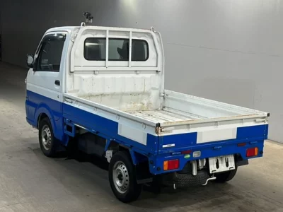 Nissan NT100 Clipper