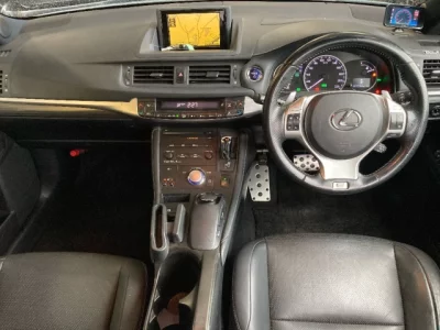 Lexus CT200h