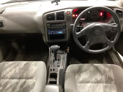 Nissan Avenir