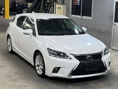 Lexus CT200h