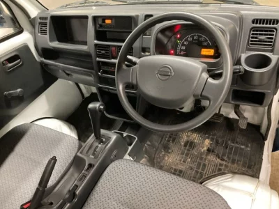 Nissan NT100 Clipper