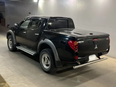 Mitsubishi Triton