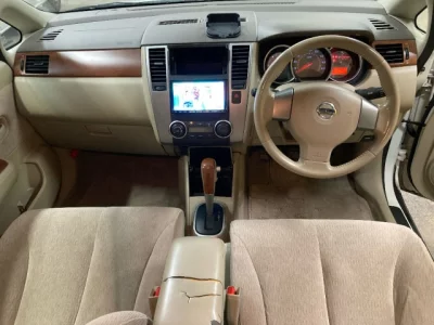 Nissan TIIDA LATIO