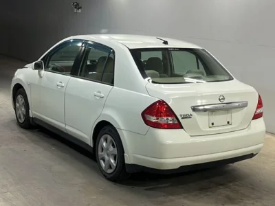 Nissan TIIDA LATIO