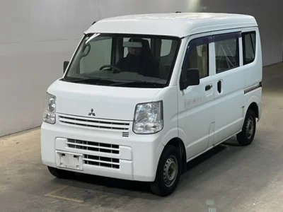 Mitsubishi Minicab Van