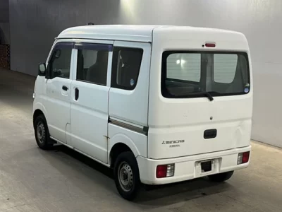 Mitsubishi Minicab Van
