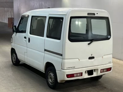 Mitsubishi Minicab Van