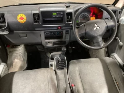 Mitsubishi Minicab Van