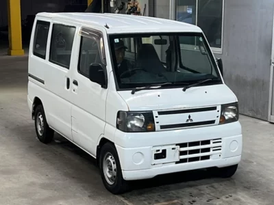 Mitsubishi Minicab Van