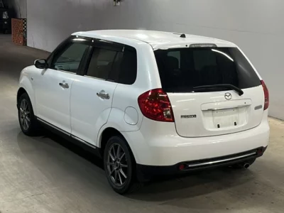 Mazda Verisa