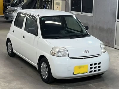 Daihatsu Esse