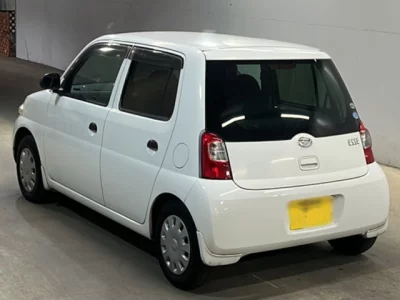 Daihatsu Esse