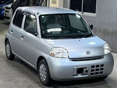 Daihatsu Esse