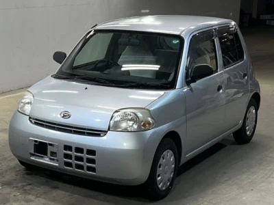 Daihatsu Esse