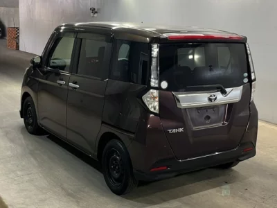 Toyota TANK
