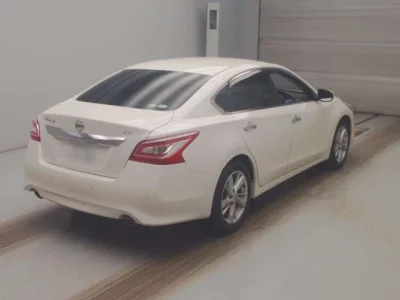 Nissan TEANA
