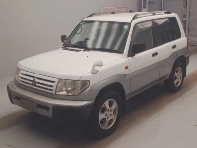 Mitsubishi Pajero iO