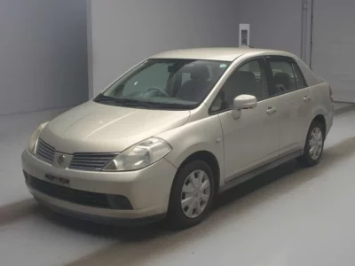 Nissan Tiida Latio