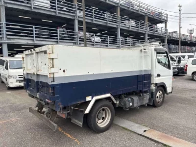 Mitsubishi Fuso Canter