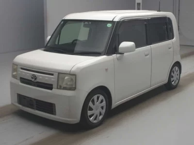 Toyota Pixis Space