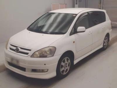 Toyota Ipsum