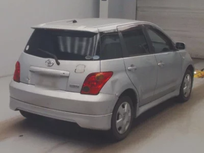 Toyota IST