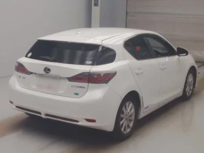 Lexus CT200h