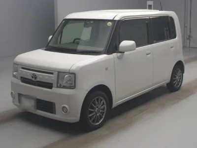 Toyota PIXIS SPACE