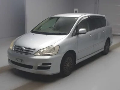 Toyota Ipsum