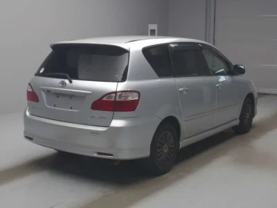 Toyota Ipsum