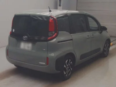 Toyota Sienta