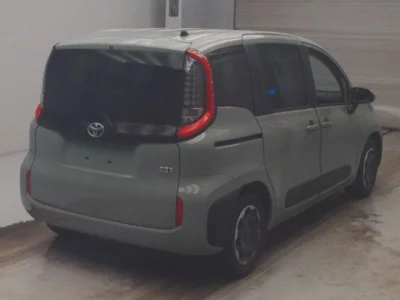 Toyota Sienta
