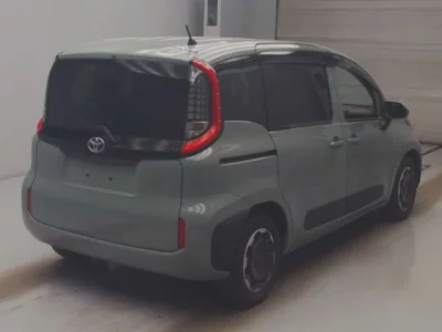 Toyota Sienta