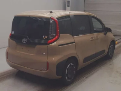 Toyota Sienta