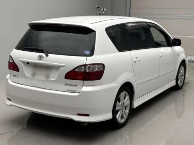 Toyota Ipsum