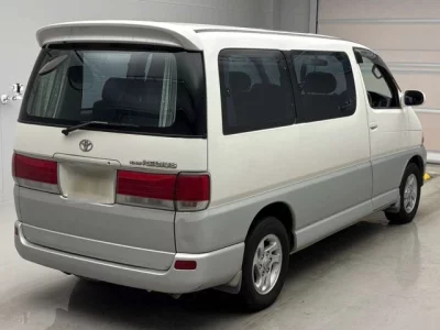 Toyota HIACE REGIUS