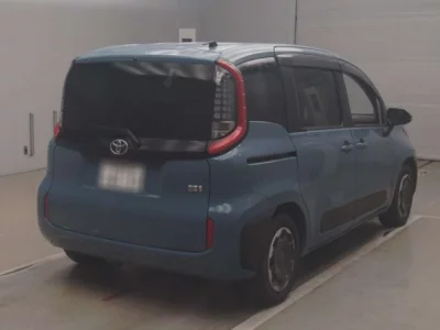 Toyota Sienta