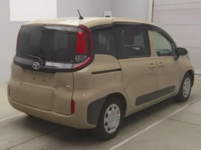 Toyota Sienta