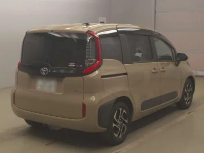 Toyota Sienta
