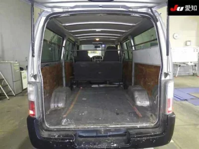Nissan Caravan
