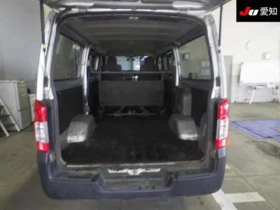 Nissan Caravan