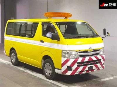 Toyota HiAce Van