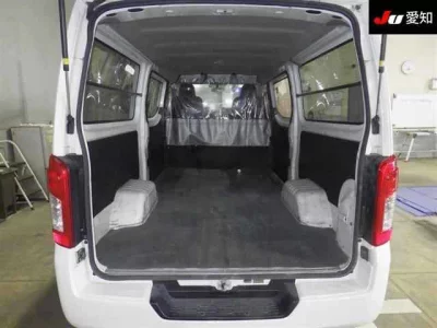 Nissan Caravan