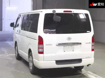 Toyota HiAce Van