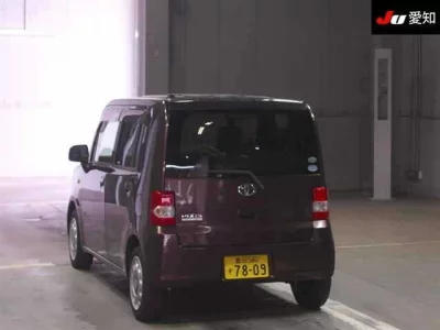 Toyota PIXIS SPACE